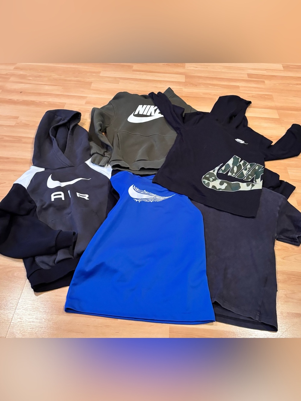 Nike Kids Hoodie & Shirt Bundle - Black, Olive, Blue